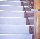 施工事例：階段のカーペット貼り工事